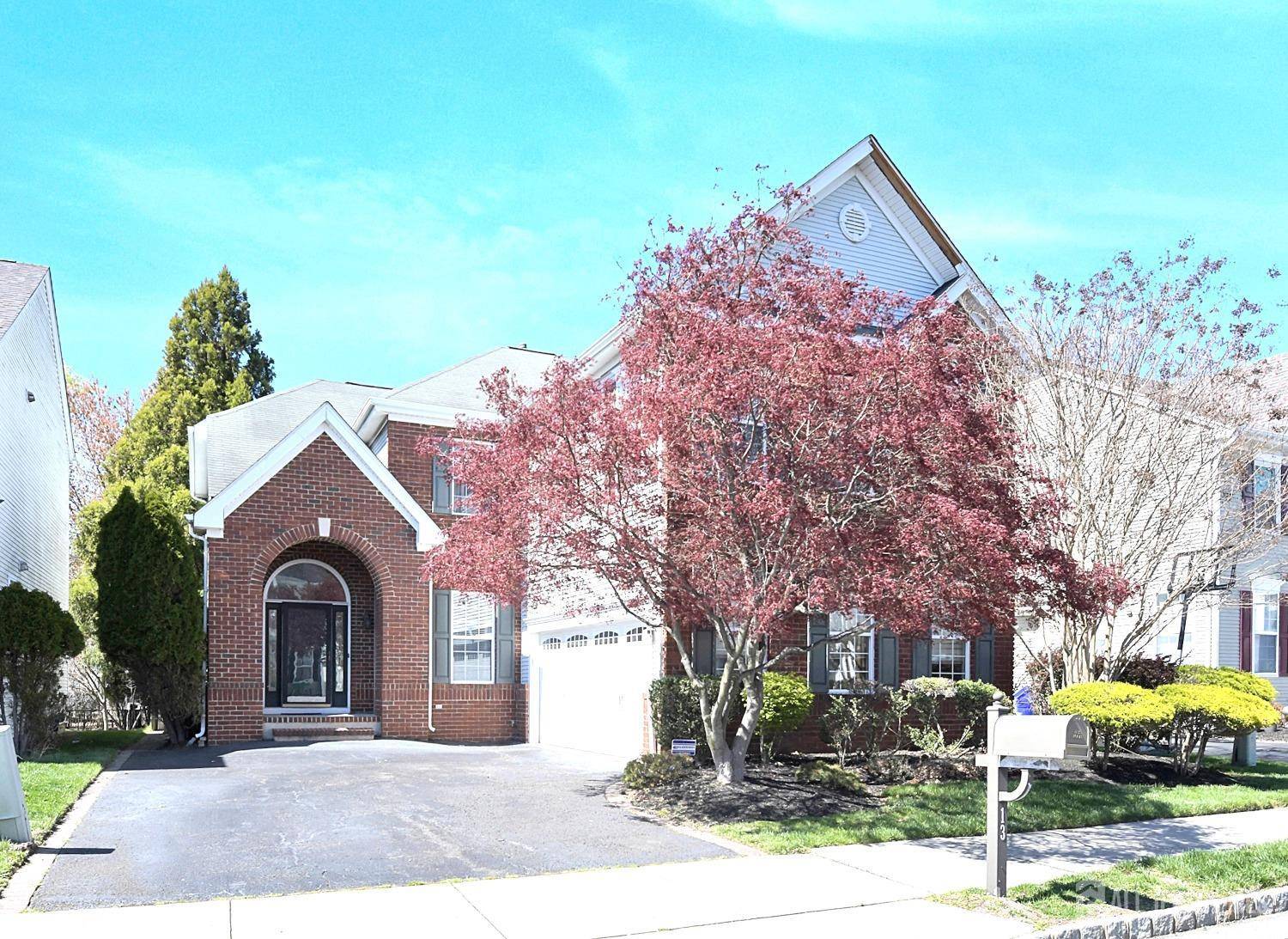 13 hawthorn DR, Plainsboro, NJ 08536