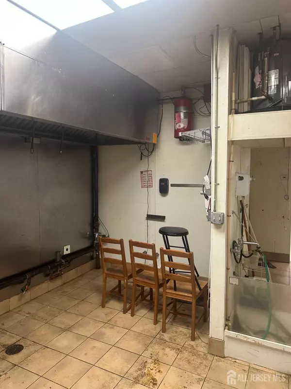 Edison, NJ 08837,613 amboy ave AVE