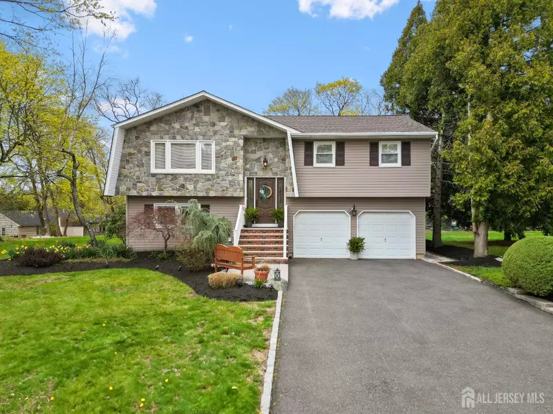 4 Rieder CT, Franklin Twsp, NJ 08873
