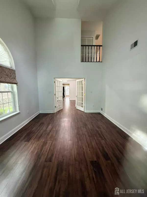 Franklin Twsp, NJ 08823,88 Sapphire LN