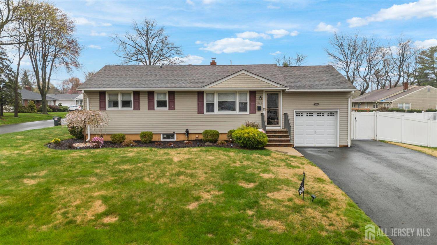 206 Redding AVE, South Plainfield, NJ 07080