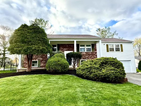 65 River DR, Marlboro, NJ 07746