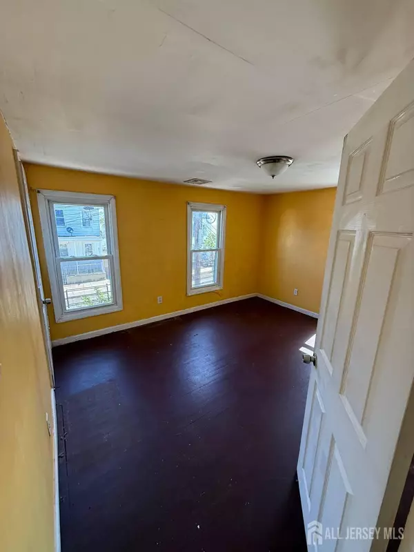 New Brunswick, NJ 08901,154 Townsend ST