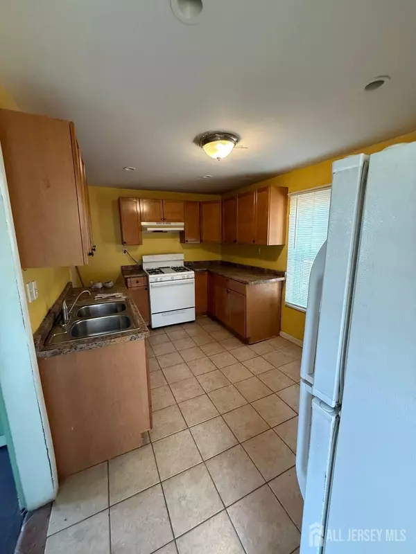 New Brunswick, NJ 08901,154 Townsend ST