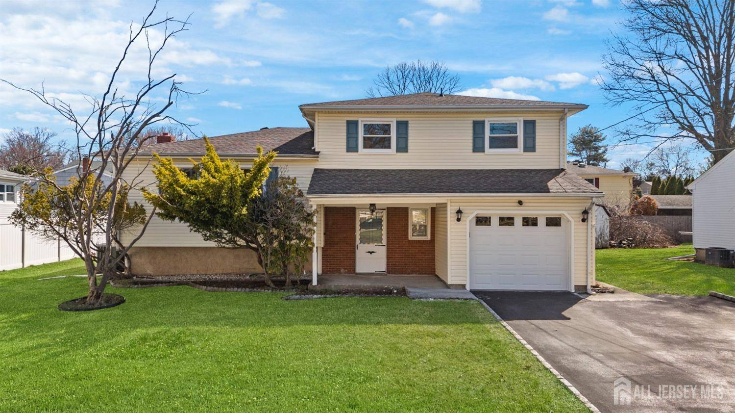 24 Lench AVE, Edison, NJ 08820