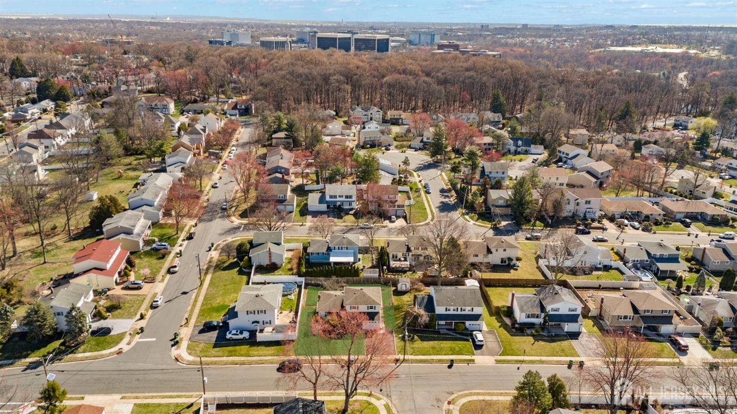 Edison, NJ 08820,24 Lench AVE