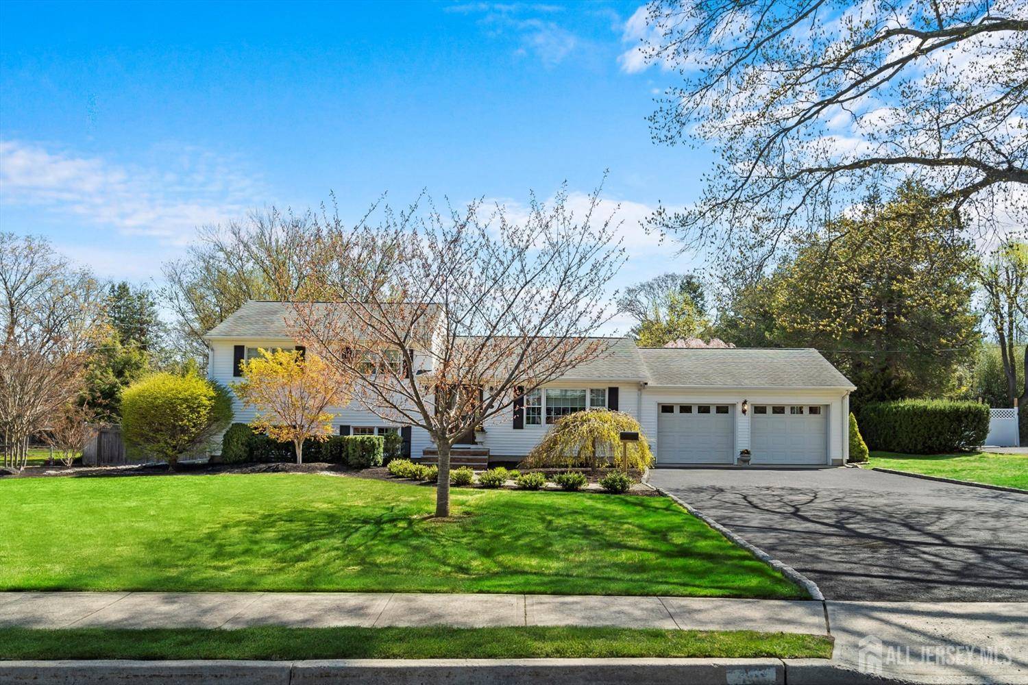 46 Hosford AVE, Leonardo, NJ 07737