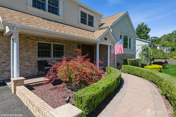Manalapan, NJ 07726,35 Winthrop DR