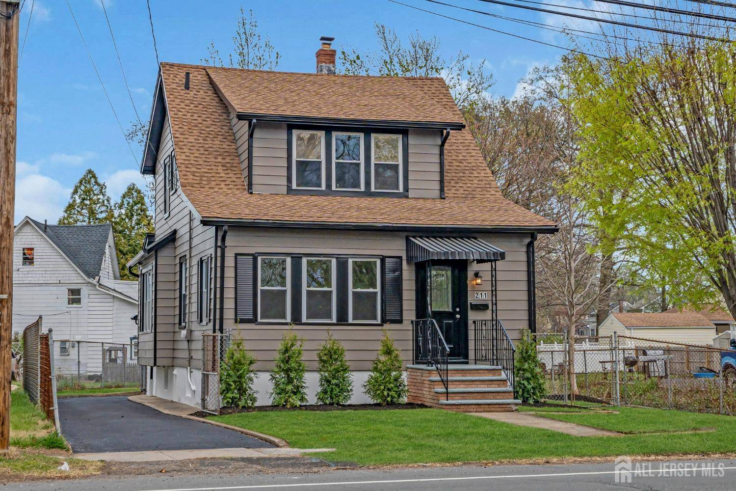 211 S Washington AVE, Dunellen, NJ 08812