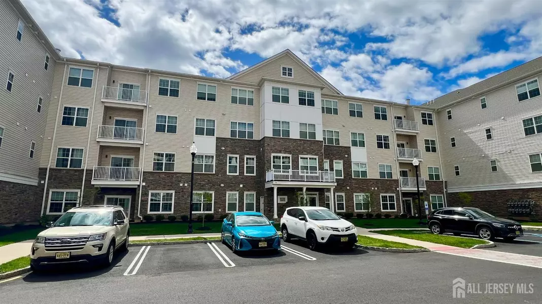 634 Lorhan DR, Piscataway, NJ 08854