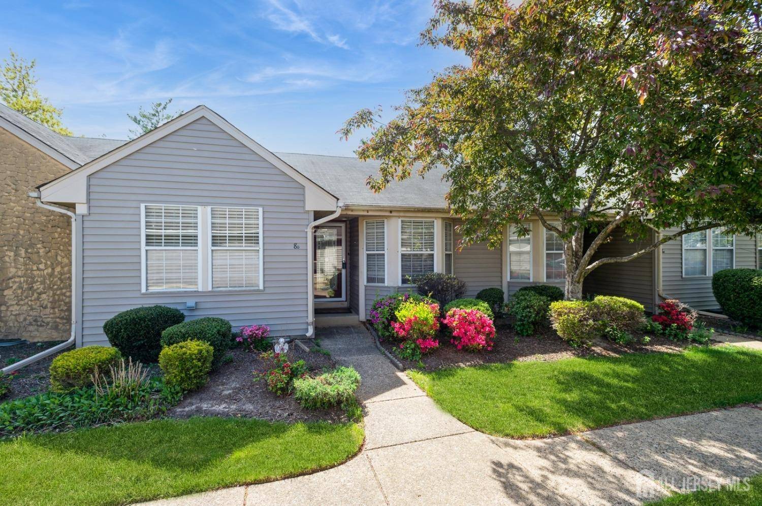 8-D John Adams CT, Monroe, NJ 08831