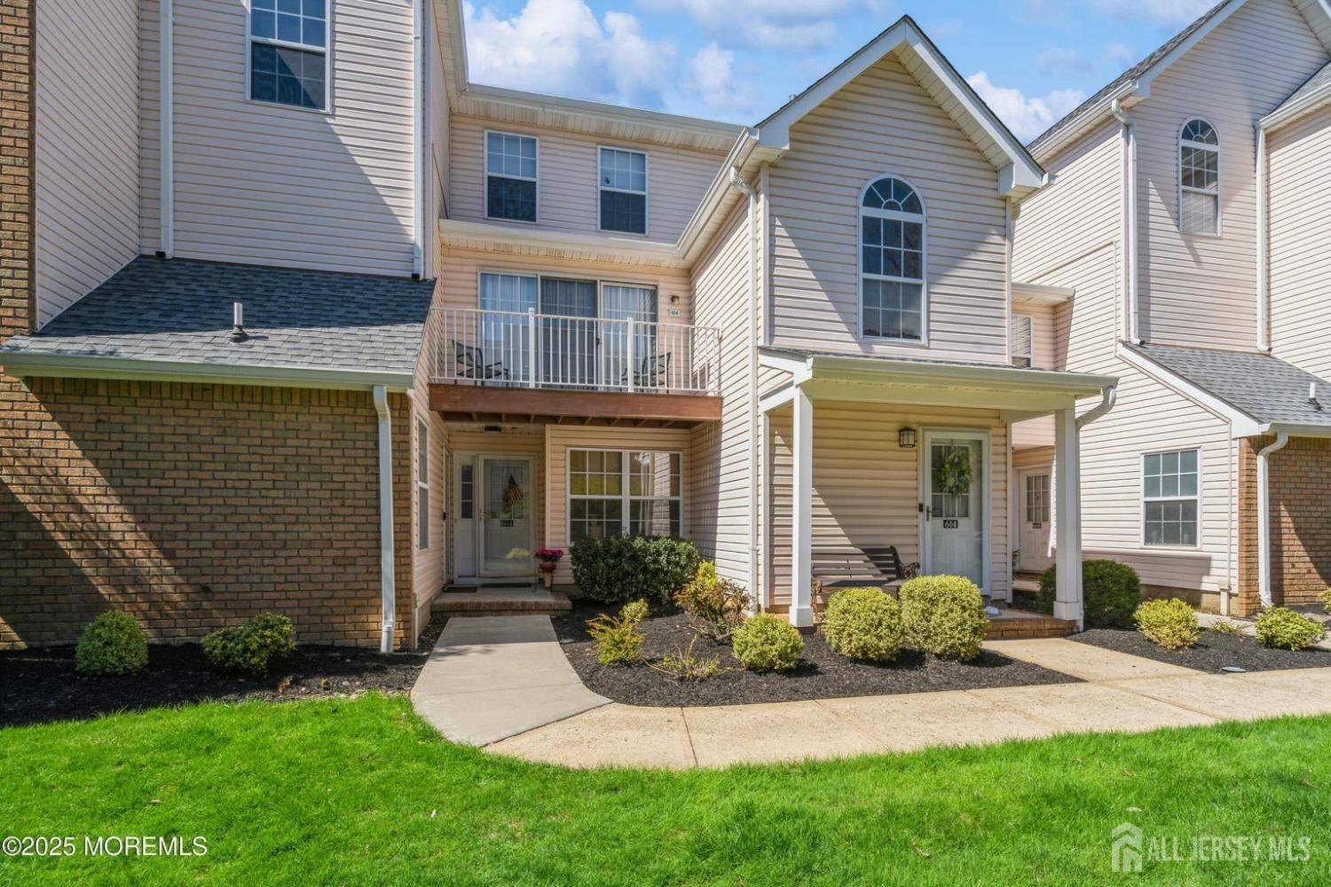 604 Hampshire DR, North Brunswick, NJ 08902