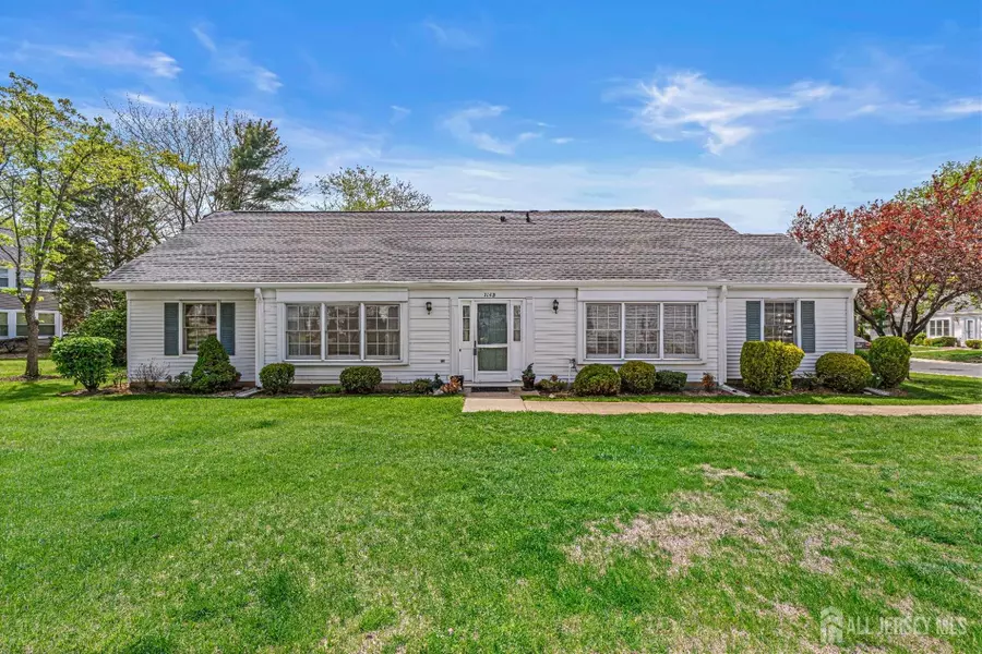 714 Victoria CT #B, Monroe, NJ 08831