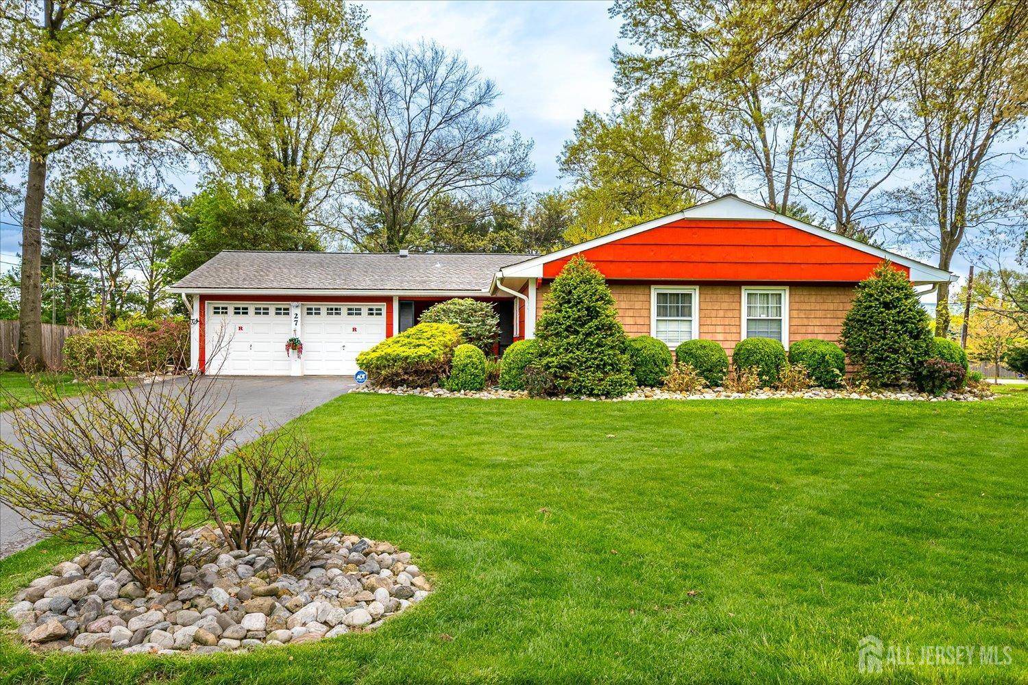 27 Landry RD, Franklin Twsp, NJ 08873