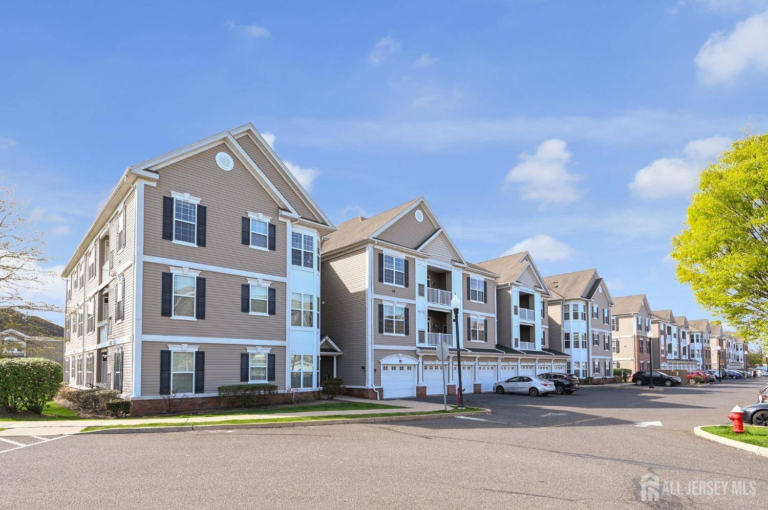 2022 Edward Stec BLVD, Edison, NJ 08837