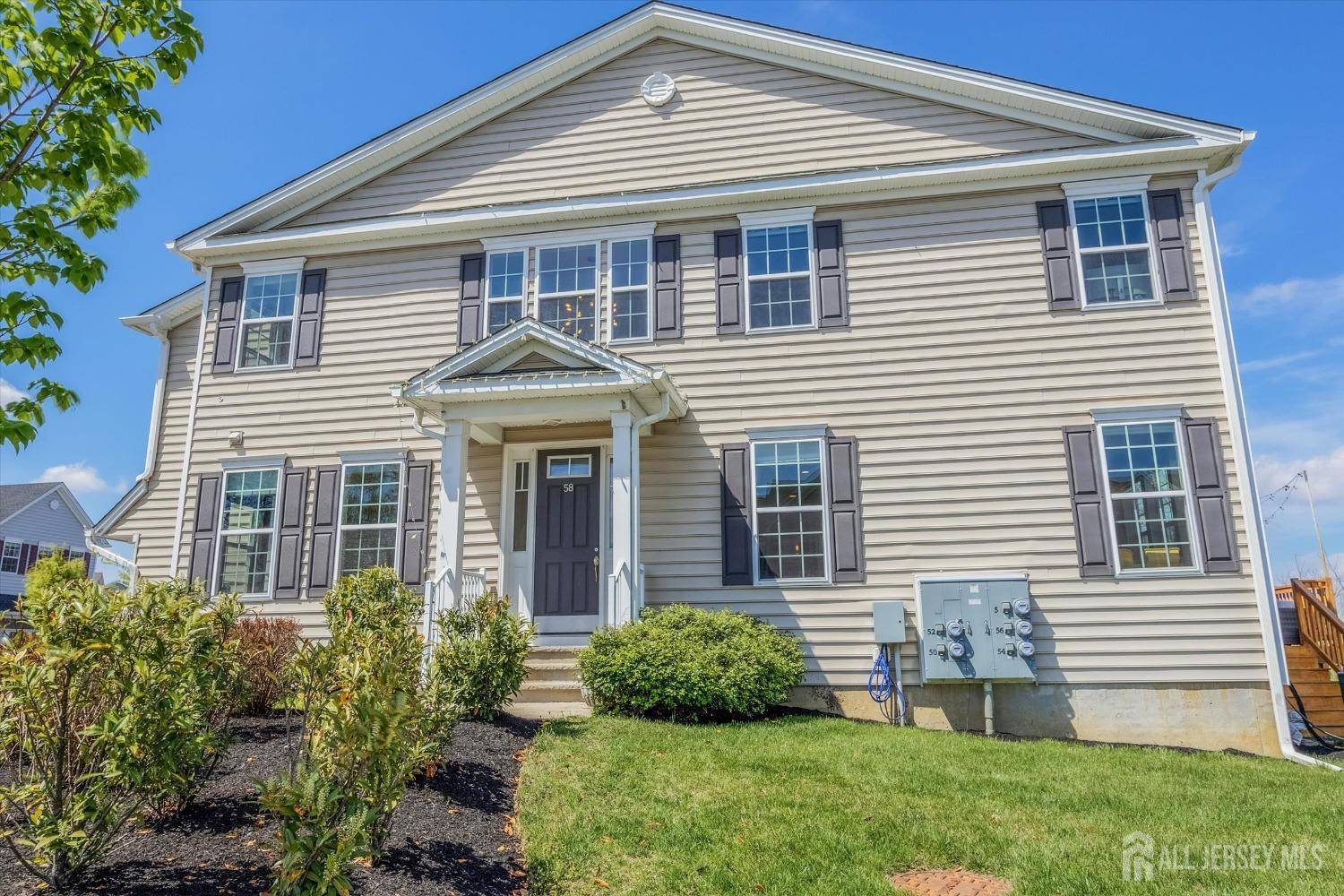 58 Begonia LN, Monroe, NJ 08831
