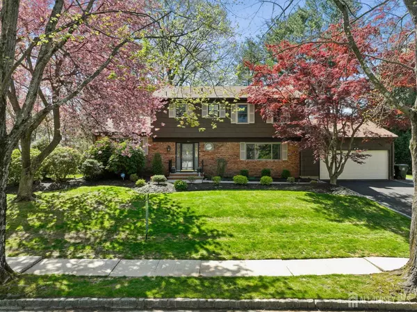 East Brunswick, NJ 08816,4 Franklin CT