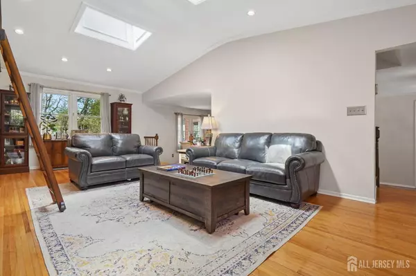 East Brunswick, NJ 08816,4 Franklin CT