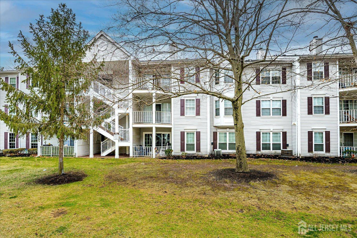 North Brunswick, NJ 08902,175 Darwin LN