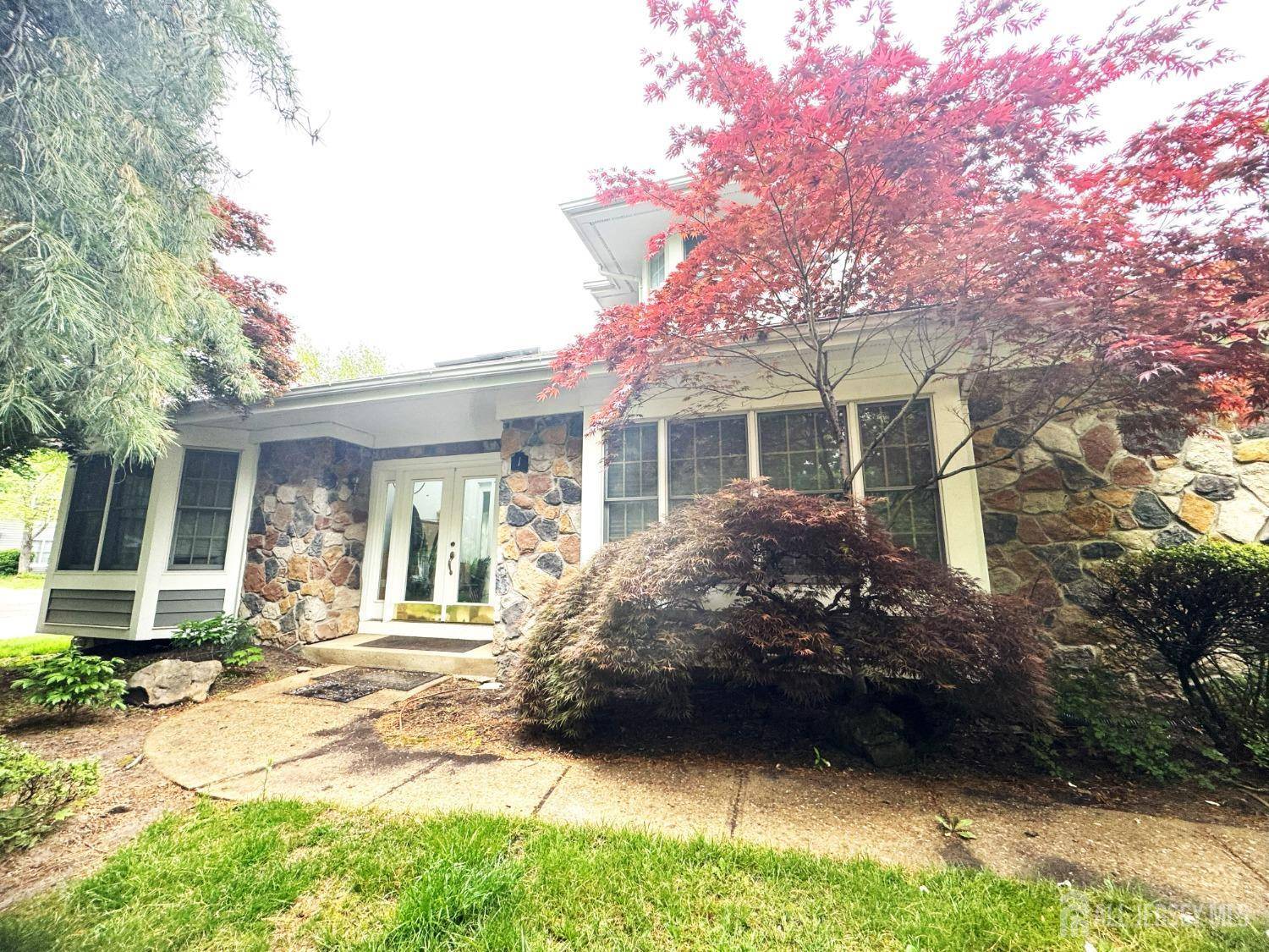 1 Crabapple CT, South Brunswick, NJ 08540