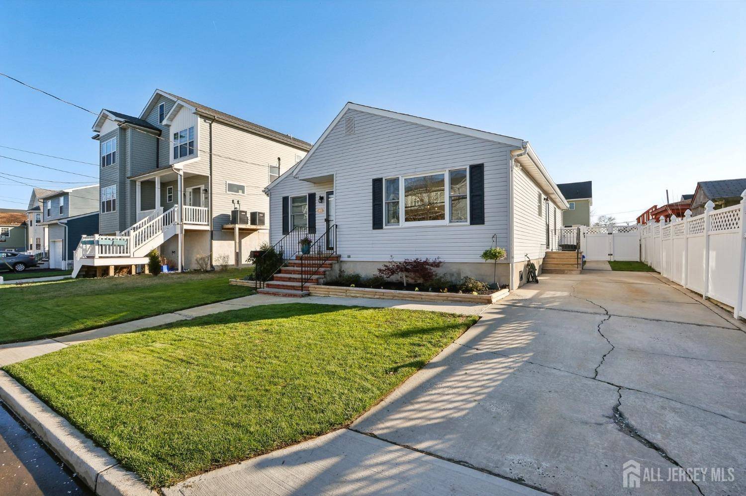 Union Beach, NJ 07735,802 CENTER ST
