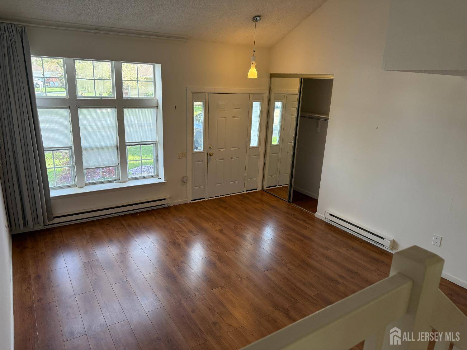 Monroe, NJ 08831,492 Delair RD #C