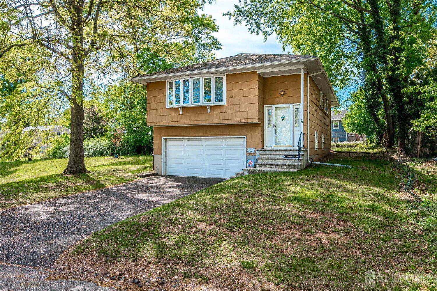 50 Lilac ST, Edison, NJ 08817