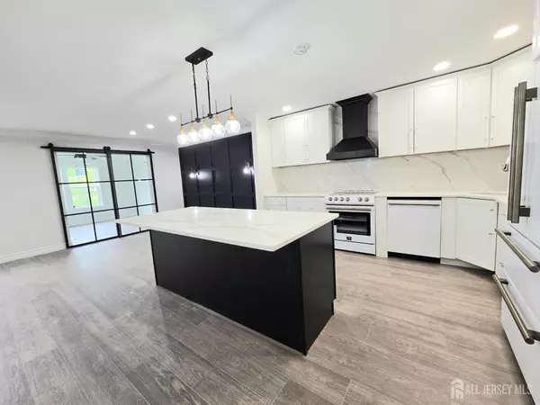 Monroe, NJ 08831,34 George Washington DR #B