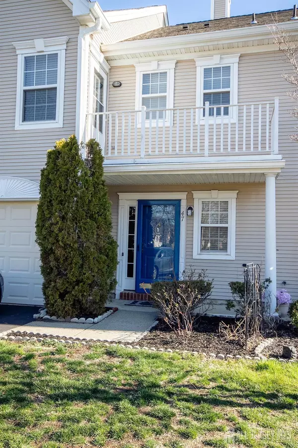 Holmdel, NJ 07733,47 Alpine RD