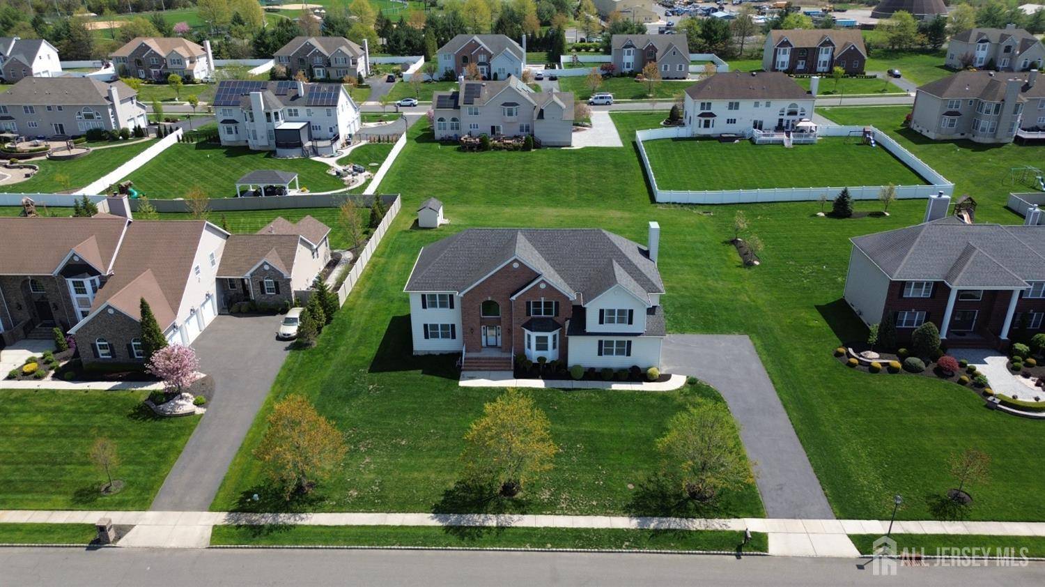 12 sunny CT, Monroe, NJ 08831