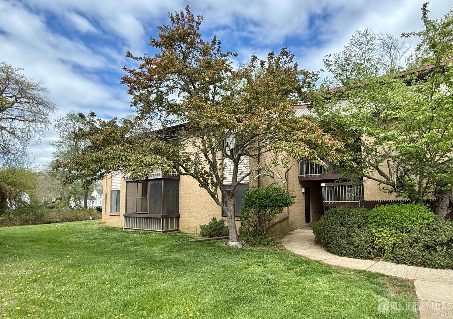 Manalapan, NJ 07726,54 Amberly DR #A