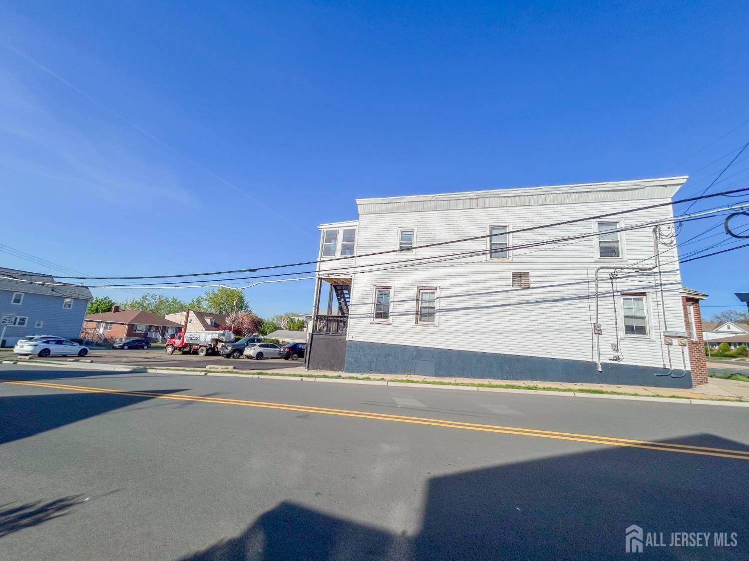 South Amboy, NJ 08879,442 Bordentown AVE