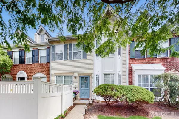 North Brunswick, NJ 08902,28 Clay ST