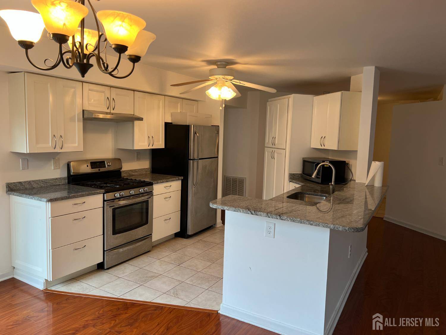 South Brunswick, NJ 08852,7492 Elm CT
