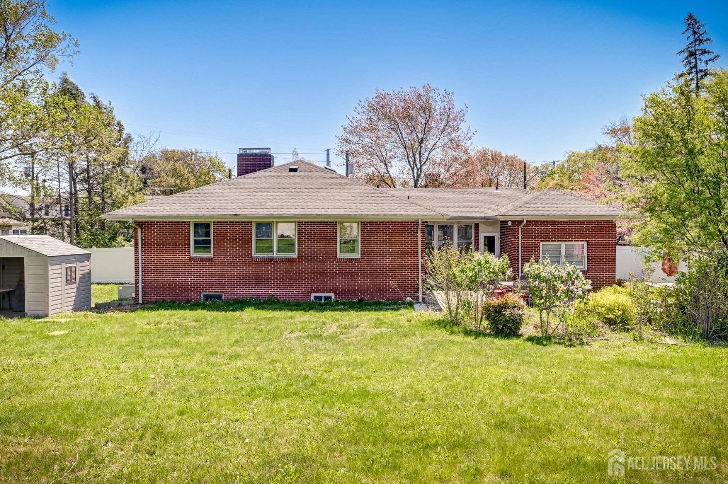 Edison, NJ 08837,71 elm ST