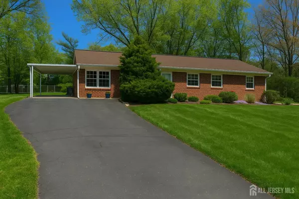 8 Delsey RD, South Brunswick, NJ 08824