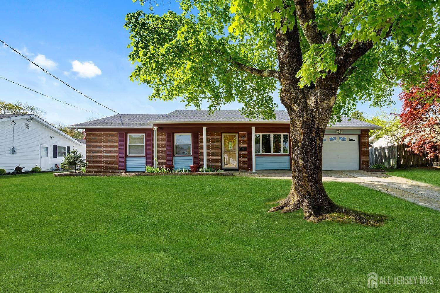 32 Drake AVE, Monroe, NJ 08831