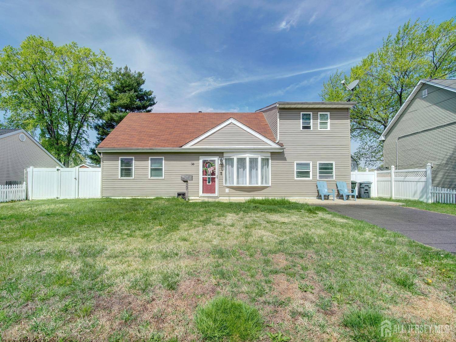 30 Mountain AVE, Hazlet, NJ 07730