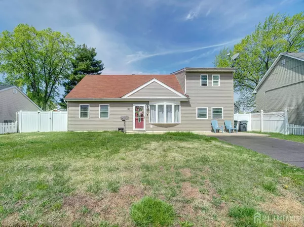 30 Mountain AVE, Hazlet, NJ 07730