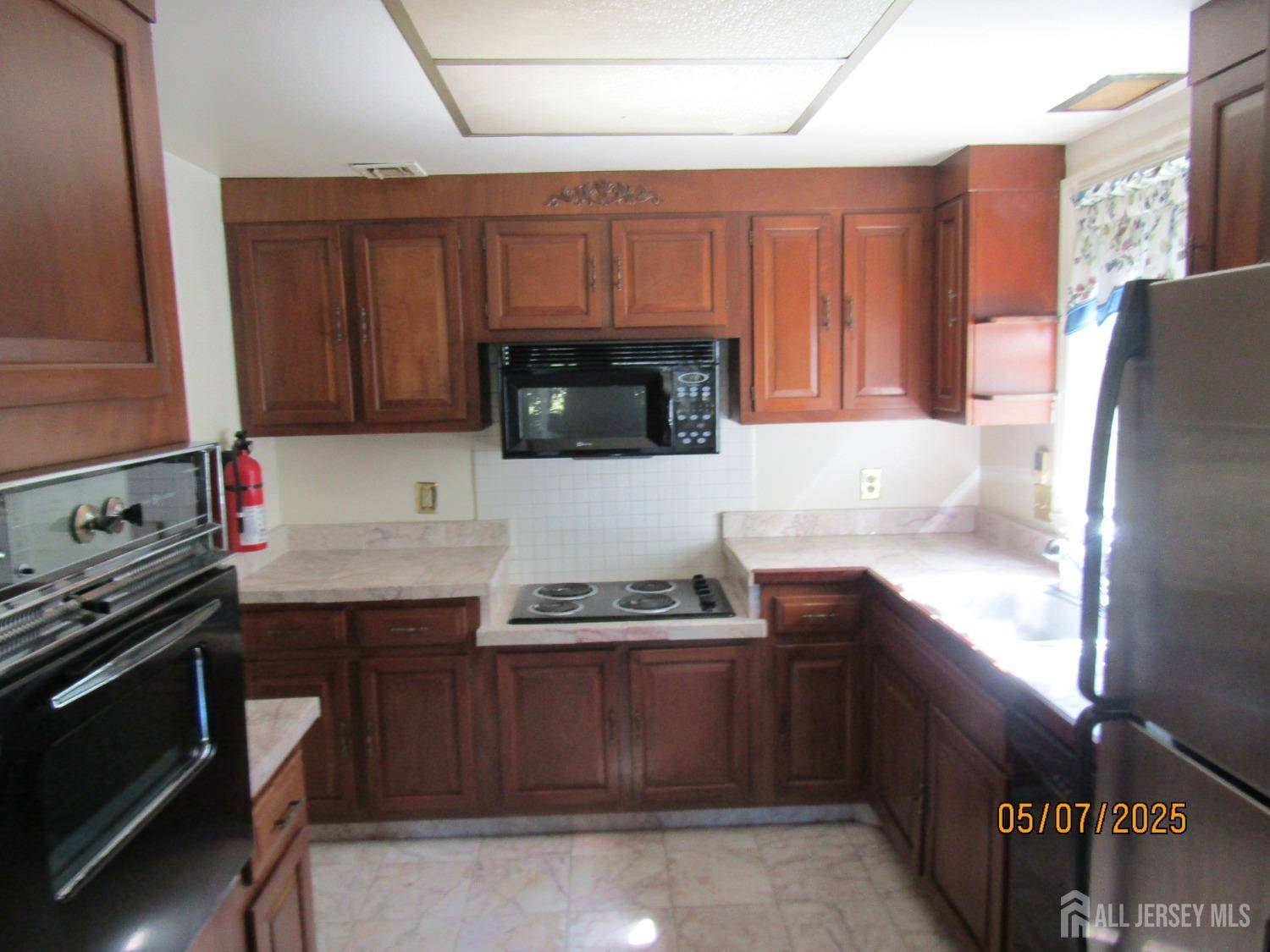 Monroe, NJ 08831,160 Pelham LN #B