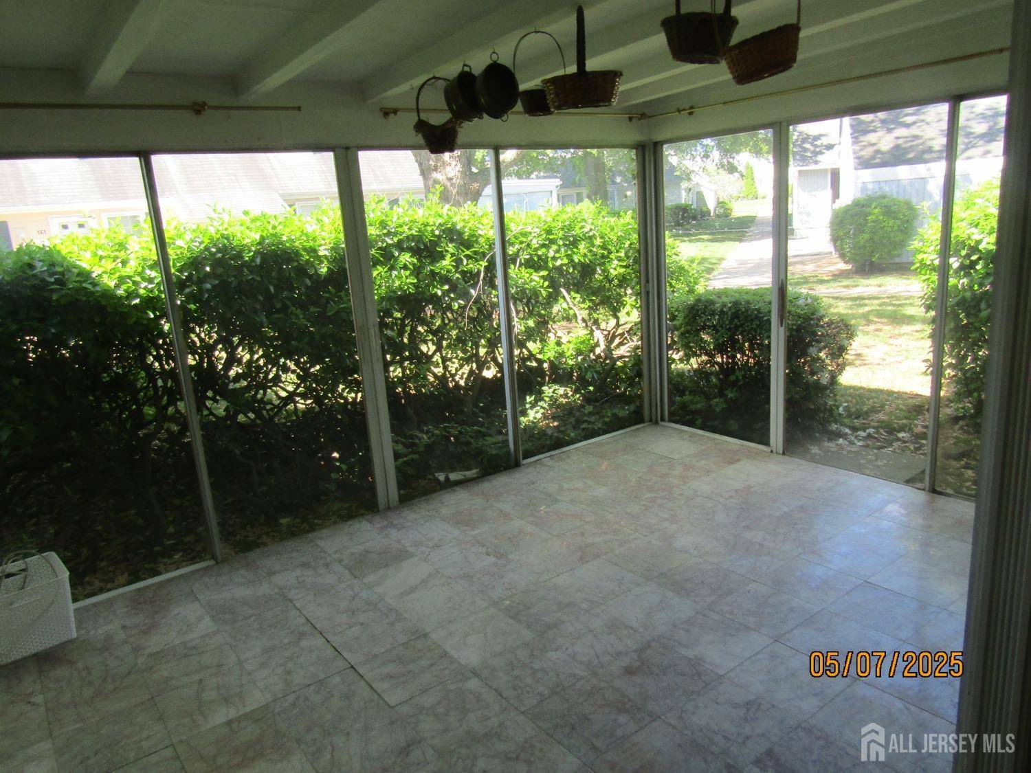 Monroe, NJ 08831,160 Pelham LN #B