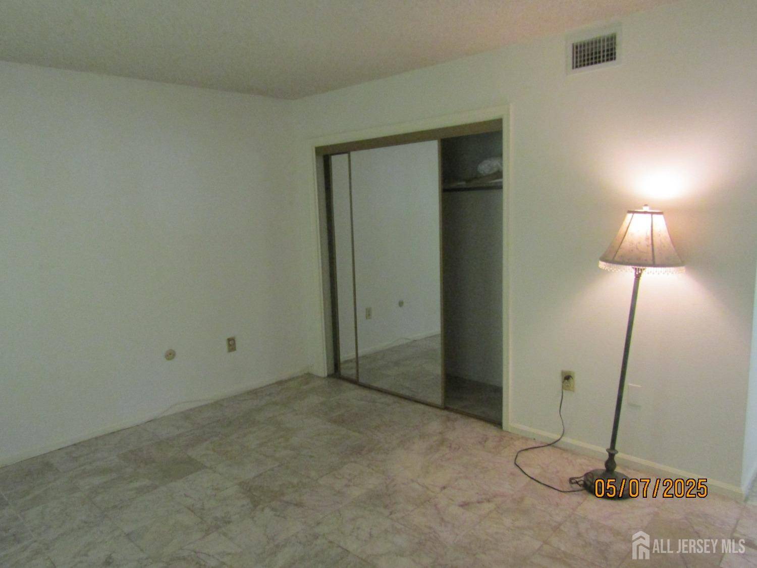 Monroe, NJ 08831,160 Pelham LN #B