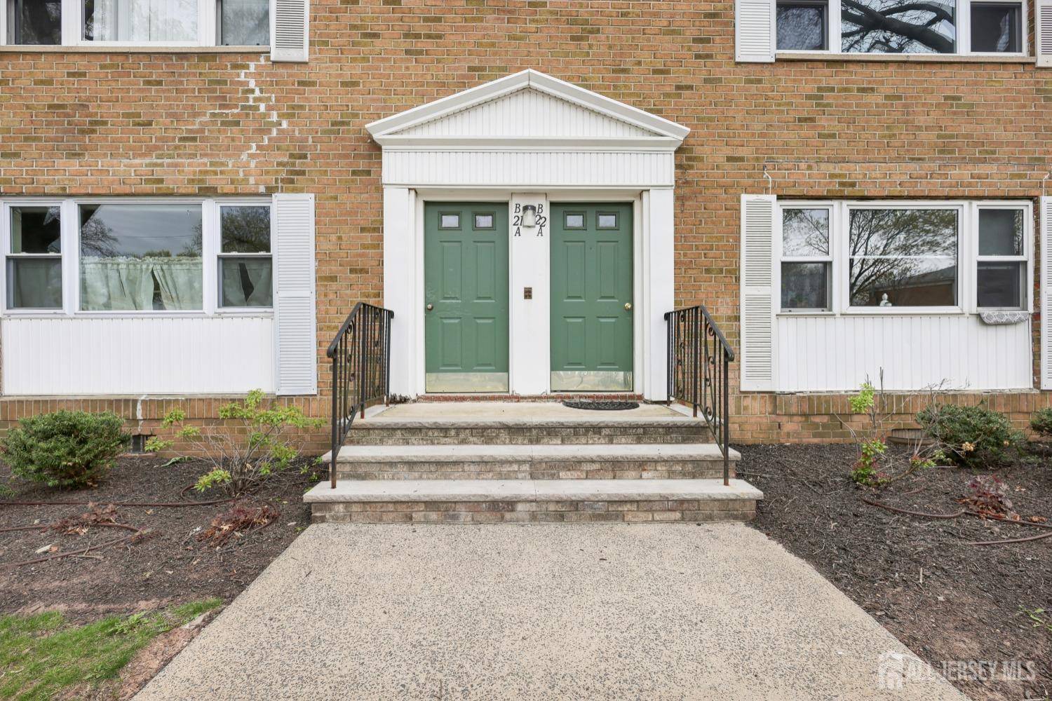 172 Evergreen RD #22A, Edison, NJ 08837
