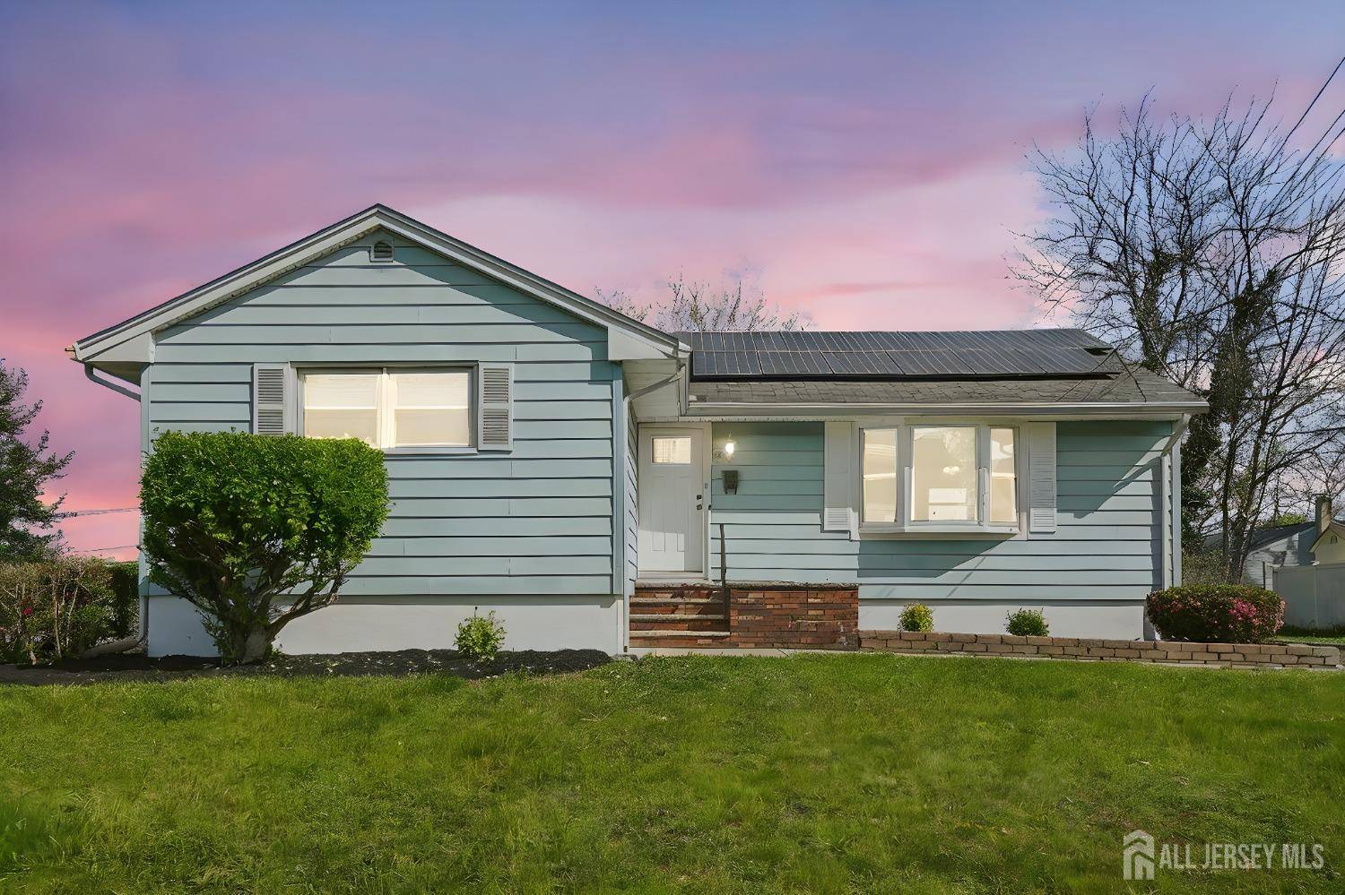 114 Woodrow AVE, Piscataway, NJ 08854