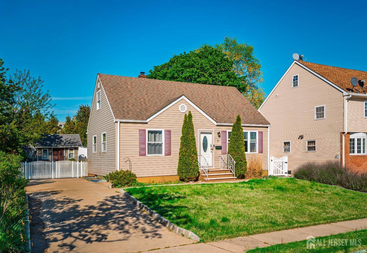 Sayreville, NJ 08859,16 Coolidge AVE