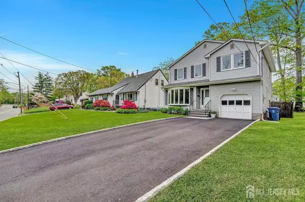 Iselin, NJ 08830,96 Chain O Hills RD