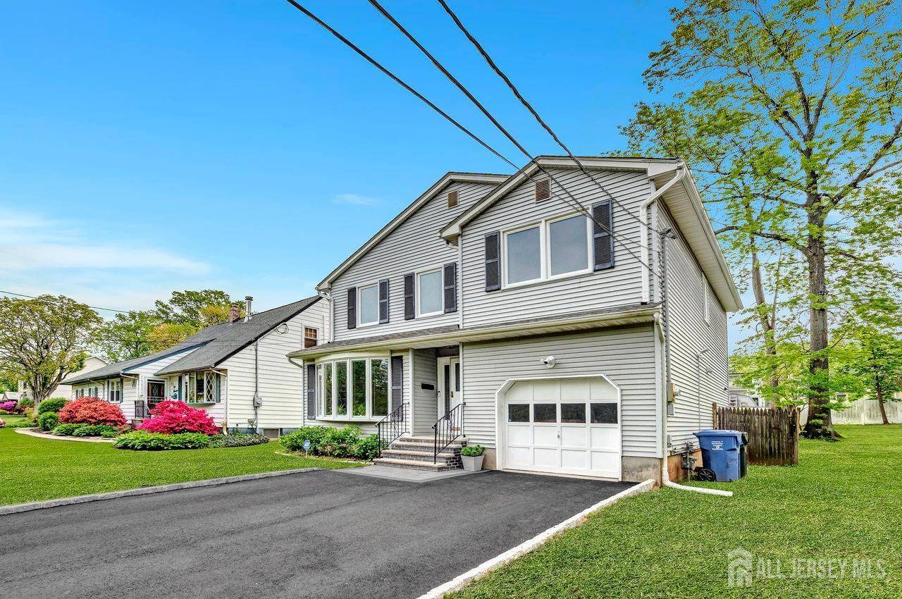 Iselin, NJ 08830,96 Chain O Hills RD