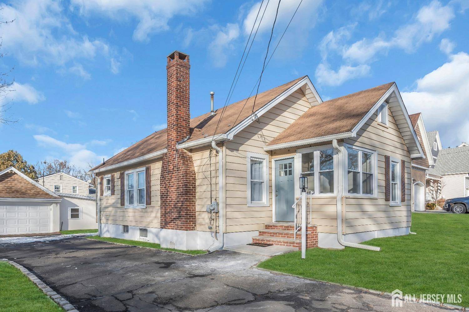 South Plainfield, NJ 07080,221 E Golf AVE