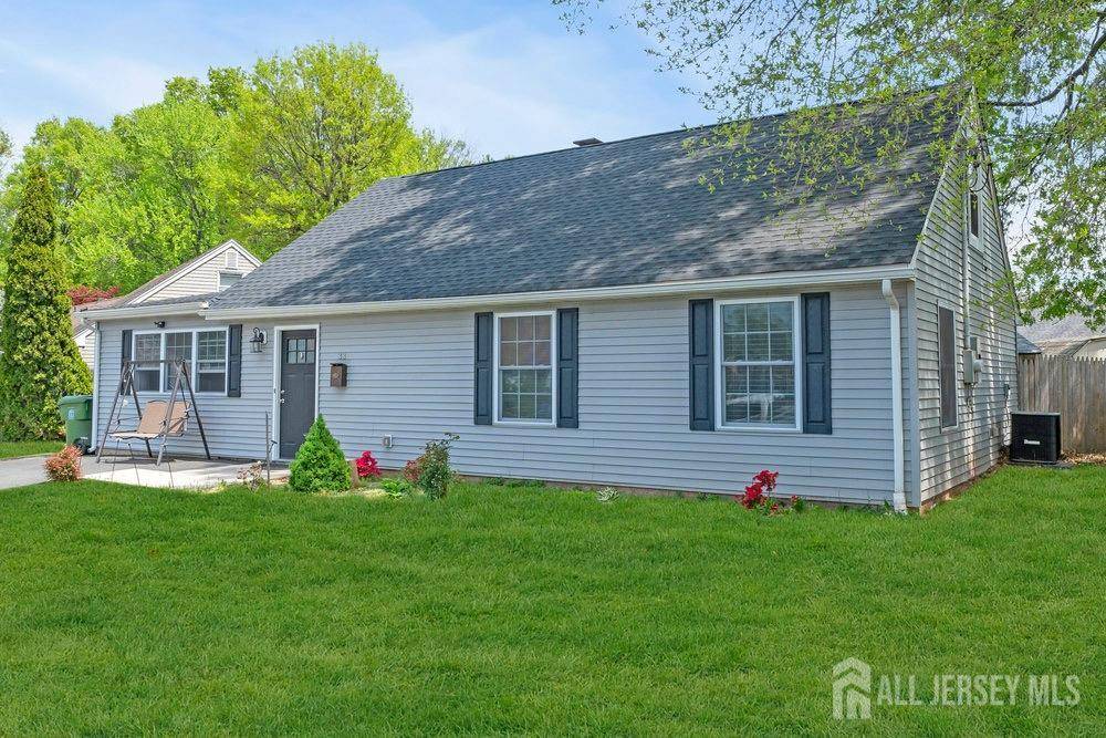 Edison, NJ 08817,33 Altamont RD