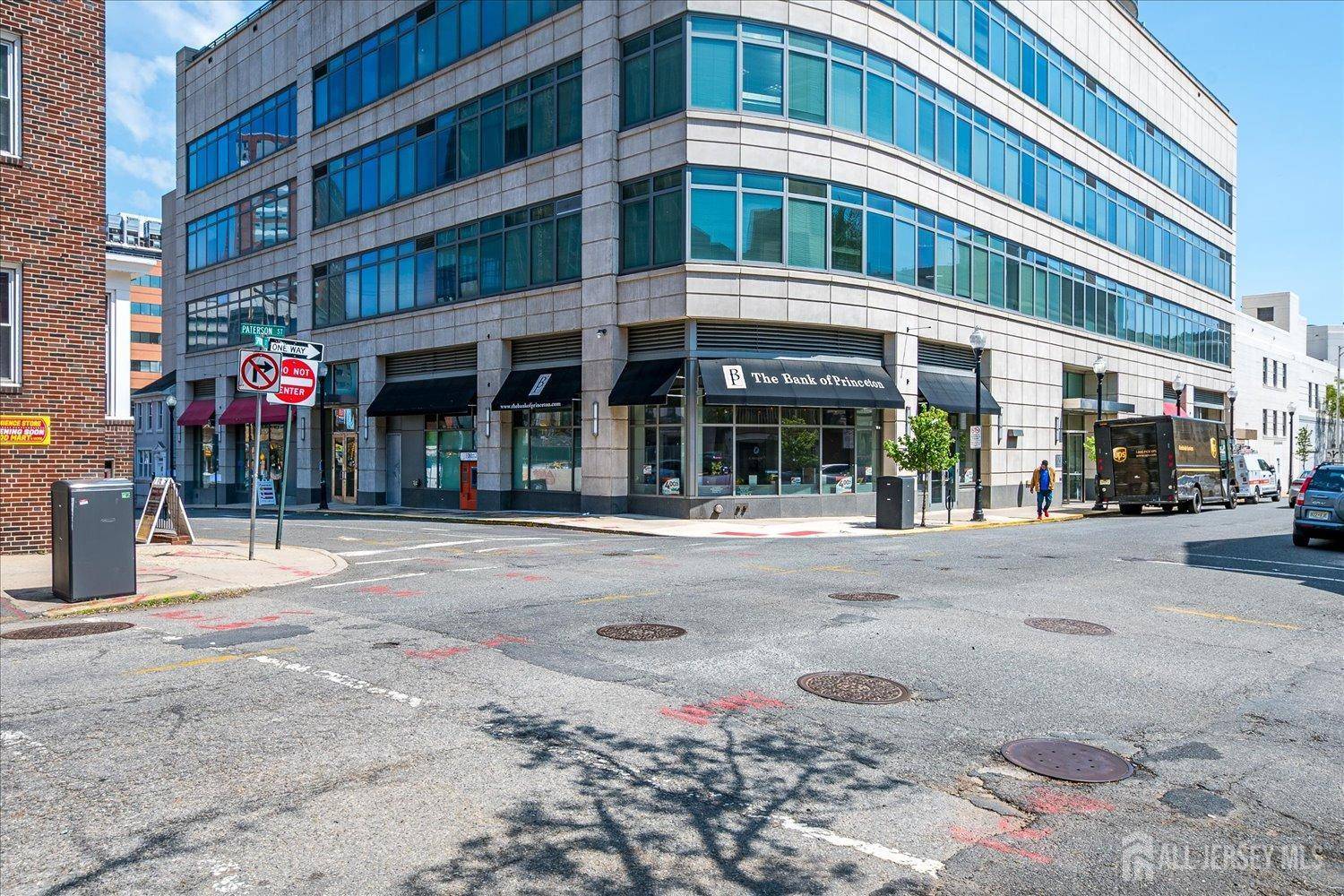 New Brunswick, NJ 08901,1 Spring ST #701